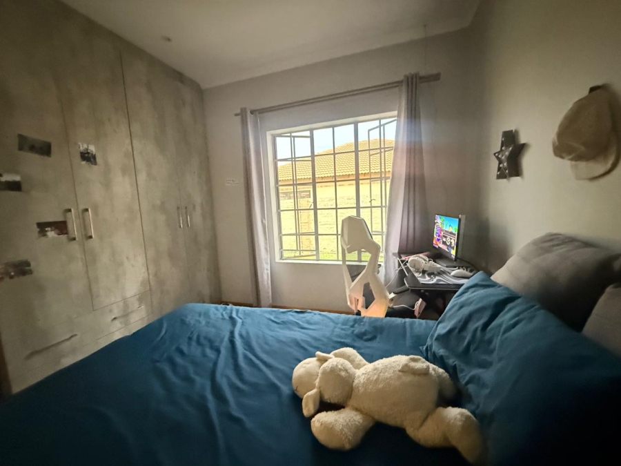 3 Bedroom Property for Sale in Waterkloof East North West